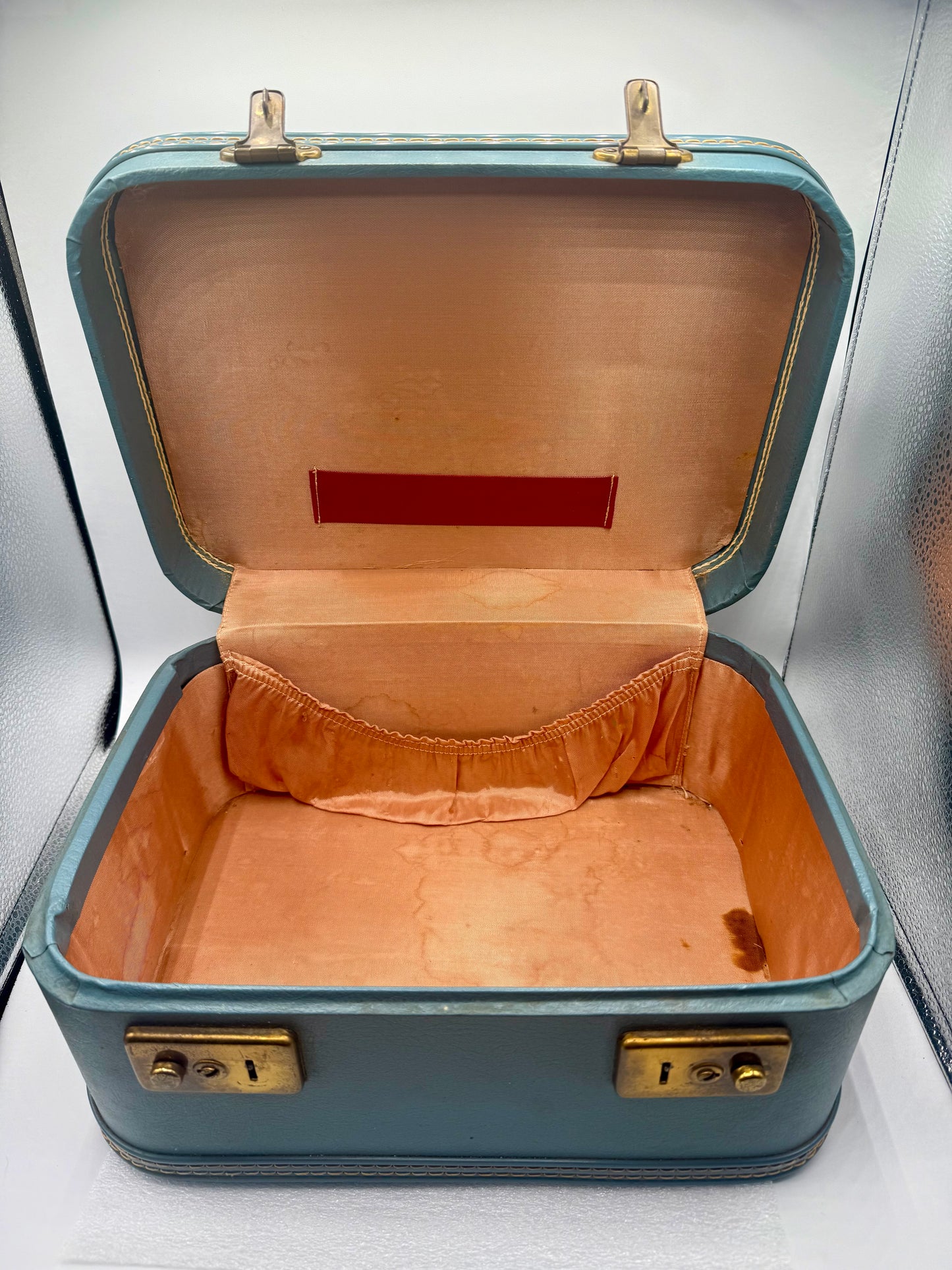 Vintage Blue Train Case