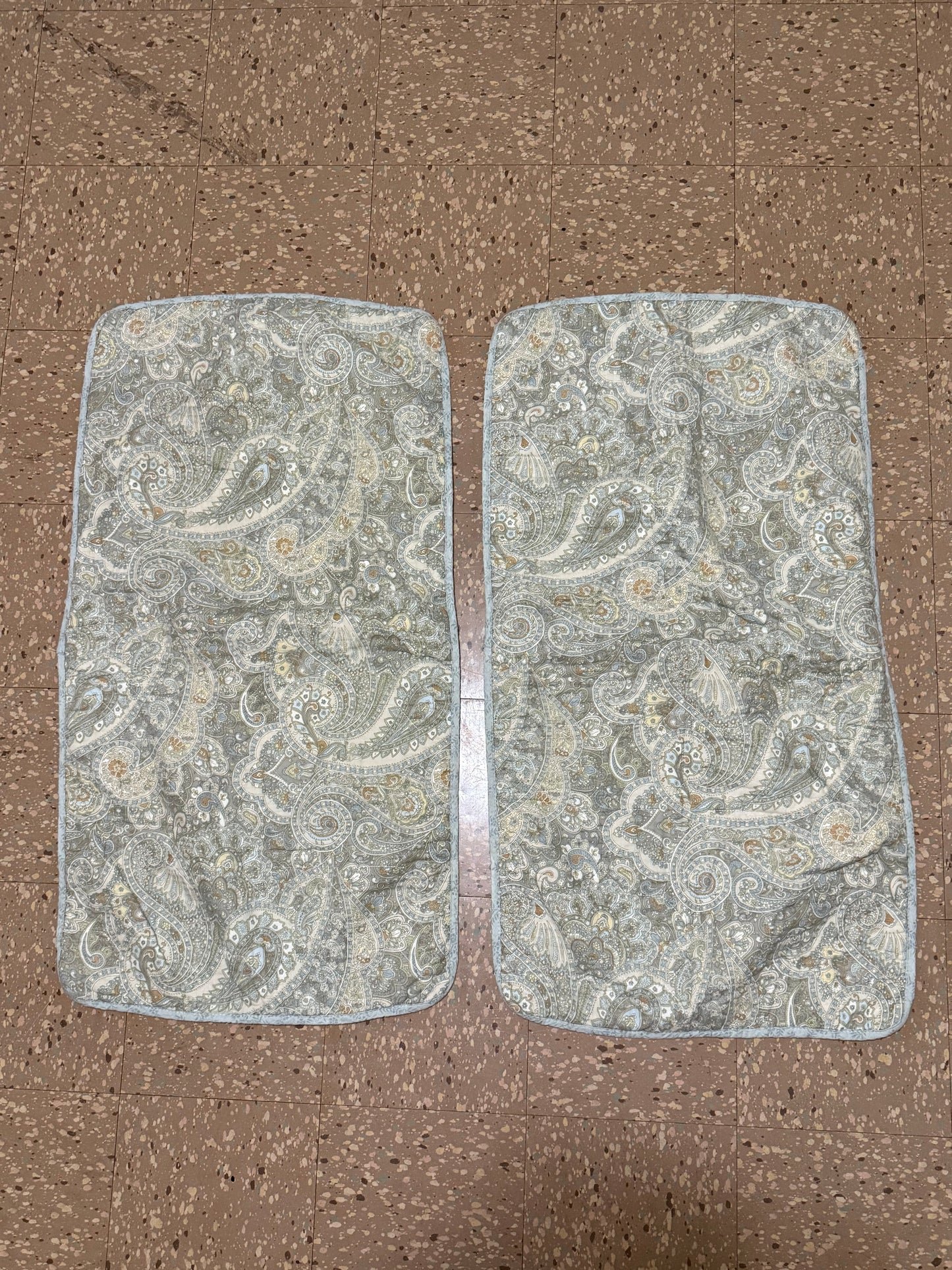 Blue/Green Paisley King Size Quilt & 2 Matching Shams