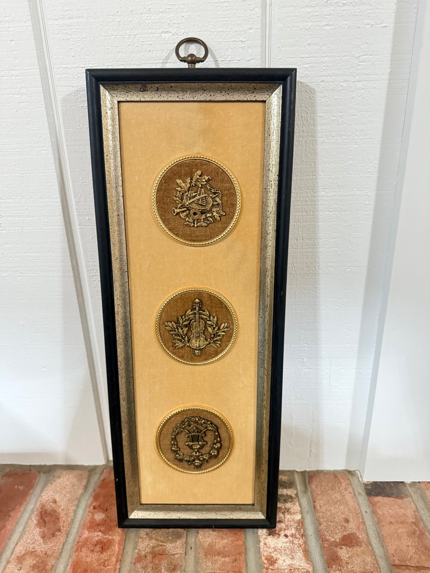 Vintage Medallion Wall Art
