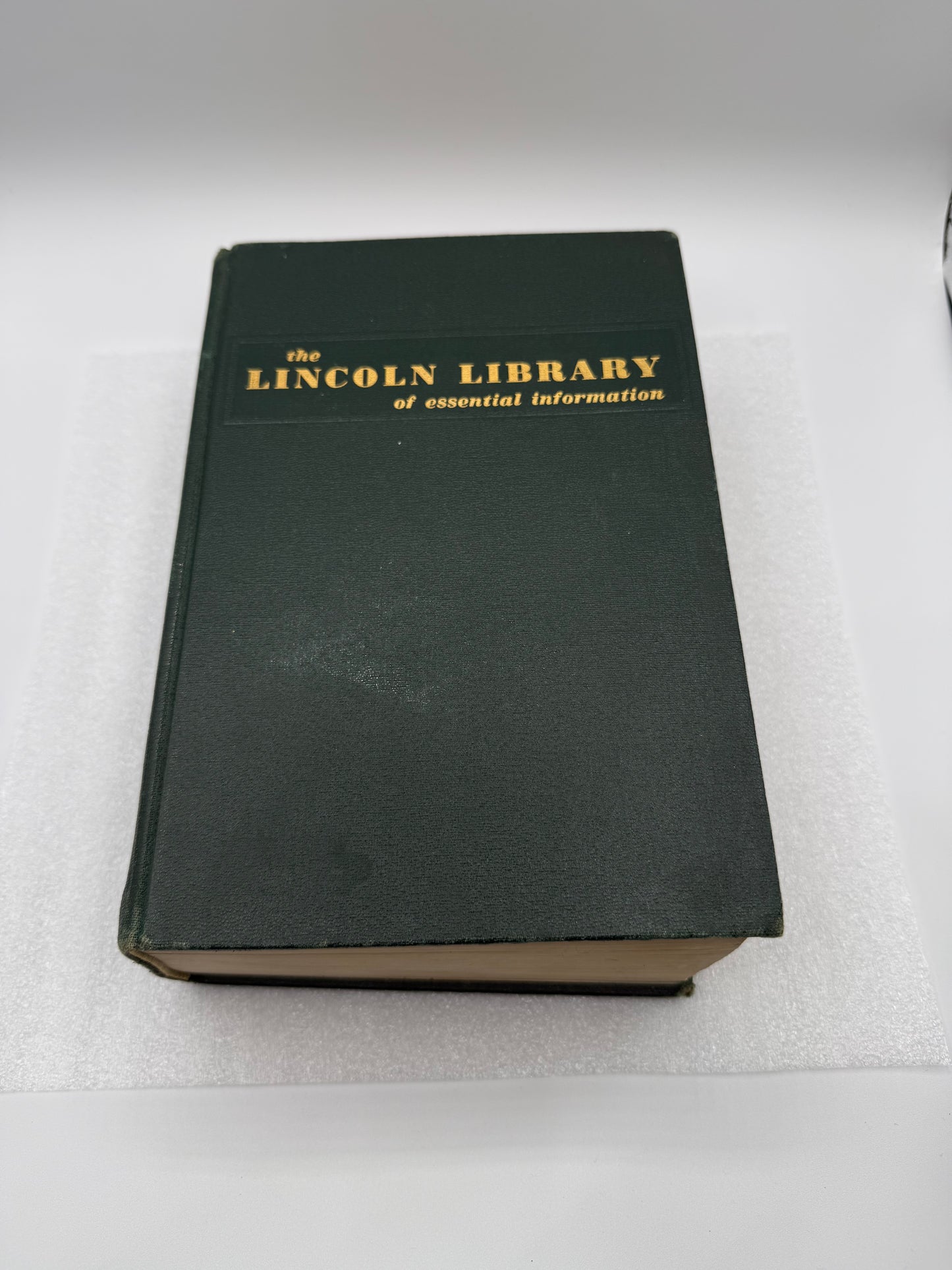 1959 Edition of the Lincoln Library of Essential Information