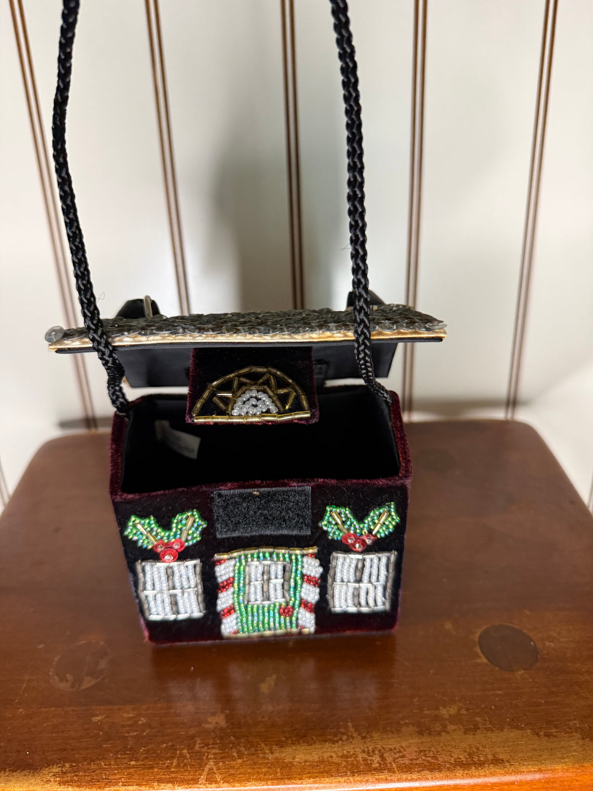 Beaded Velvet Holiday House Purse