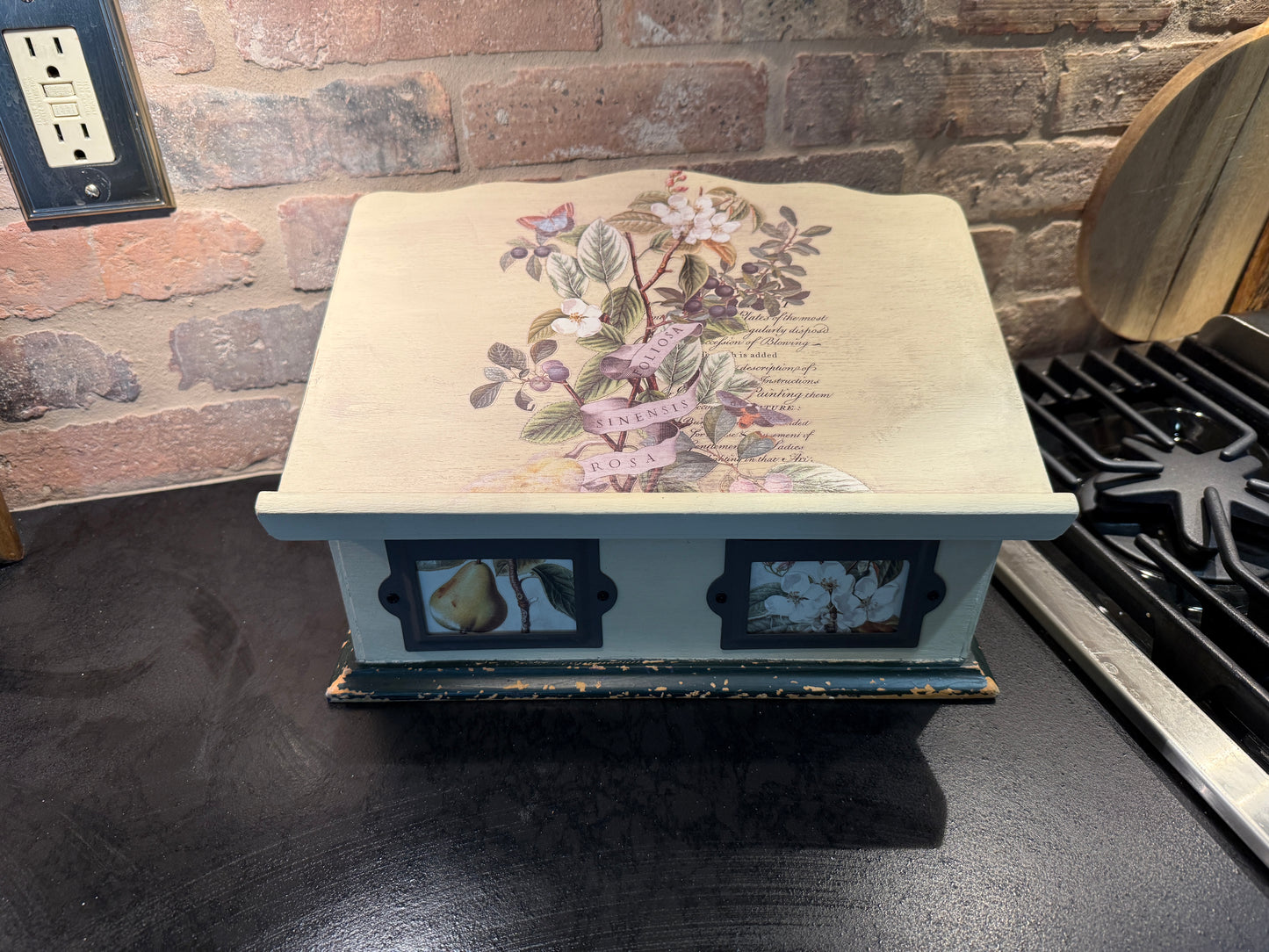 Vintage Recipe Card Storage