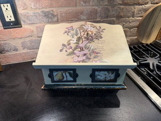 Vintage Recipe Card Storage