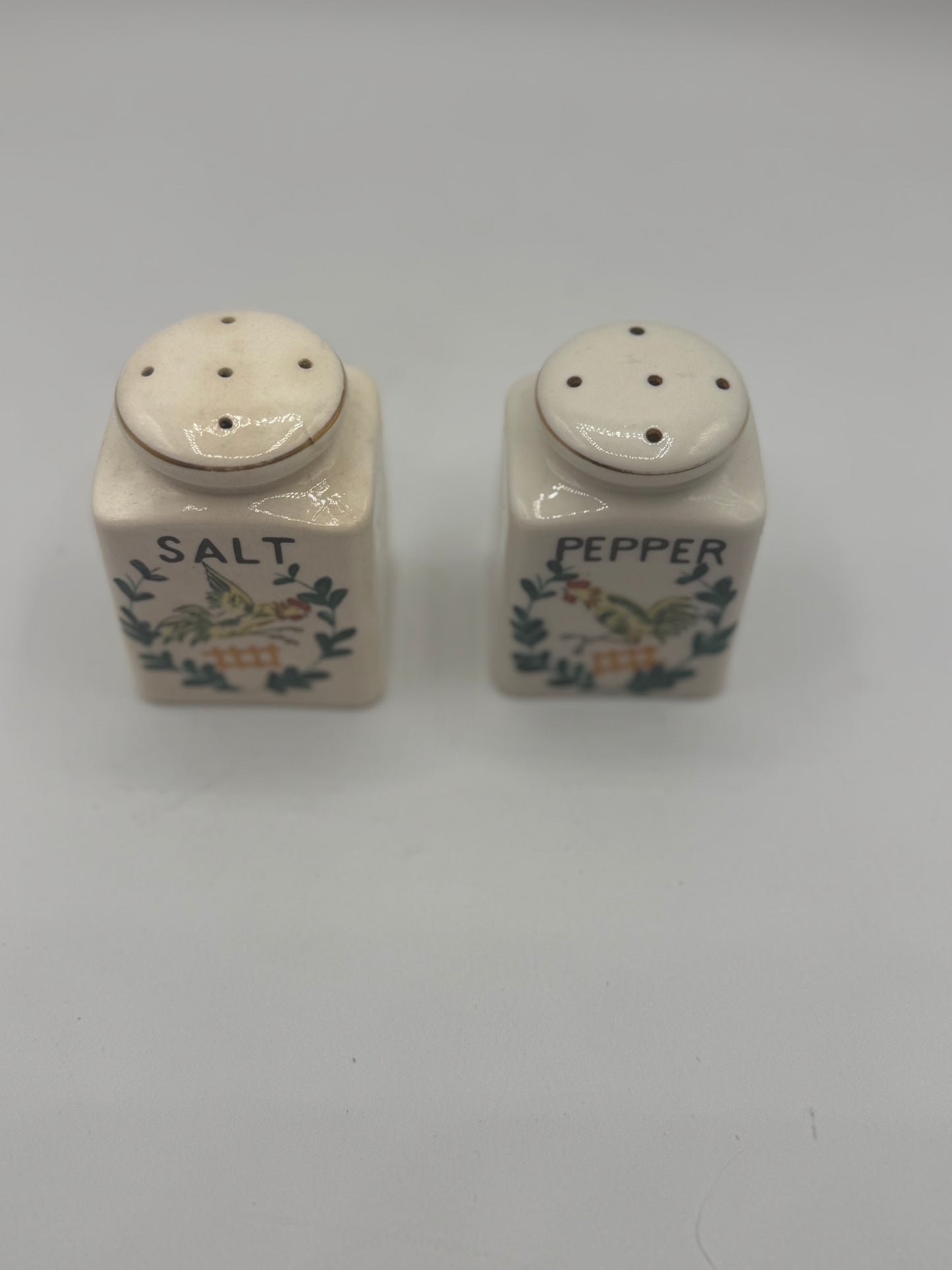 Vintage Ucagco Early Provincial Ceramic Rooster Salt and Pepper Shakers (made in Japan)