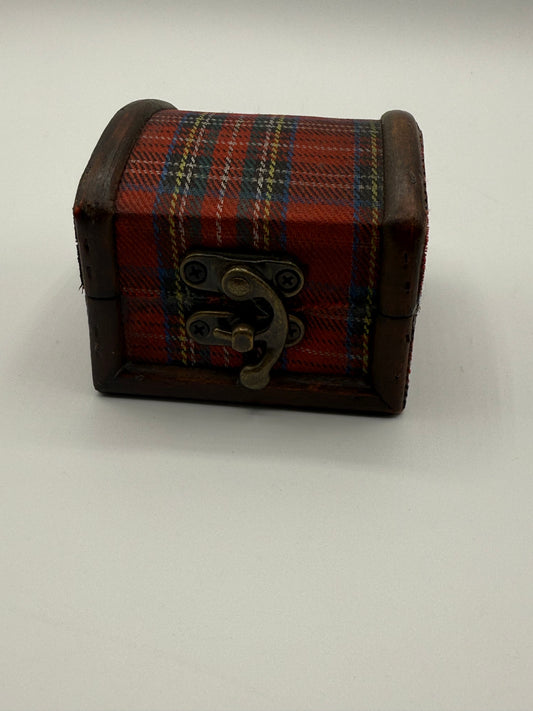 Tiny Plaid Trinket Box