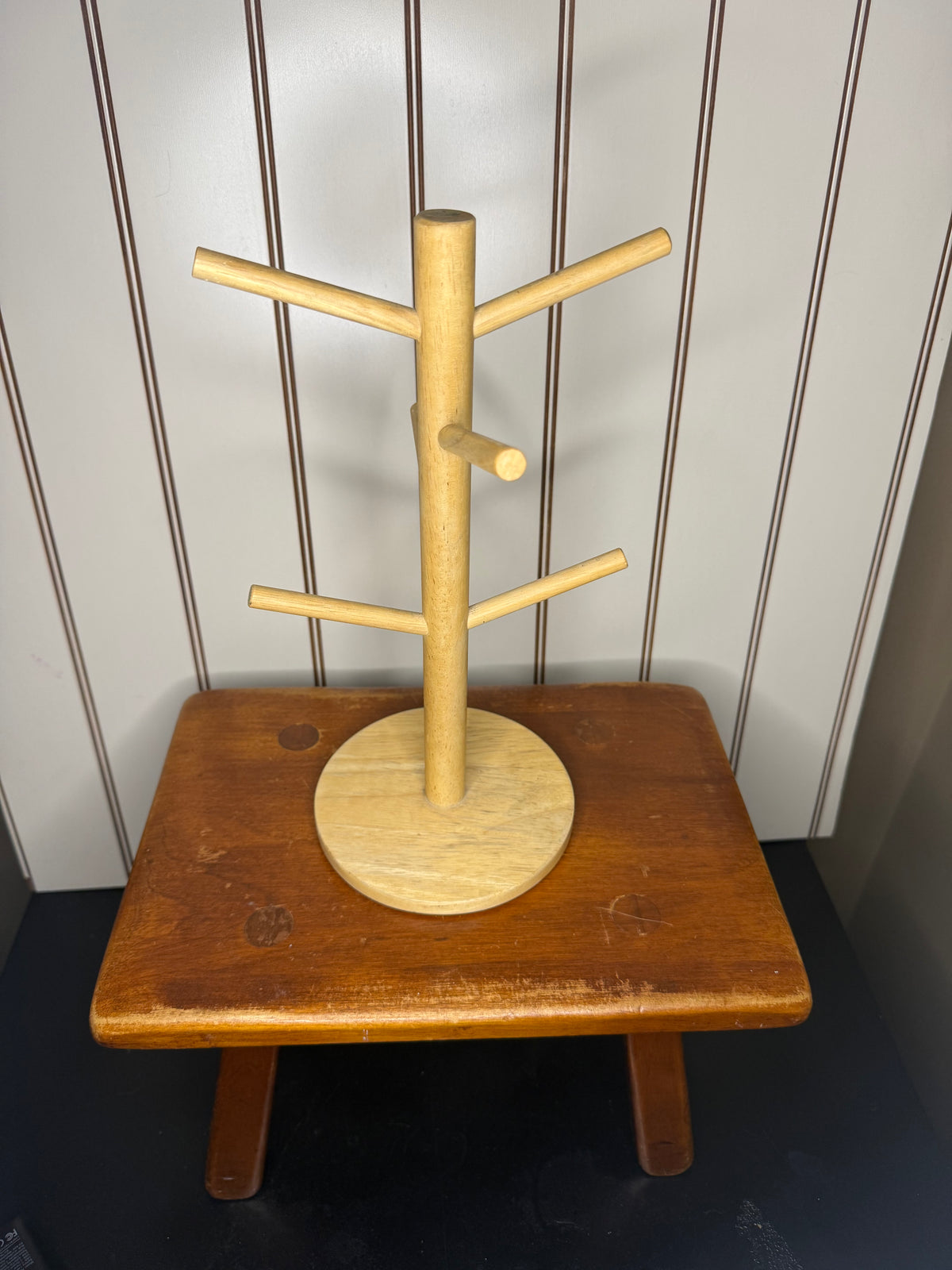 Wood Mug Tree