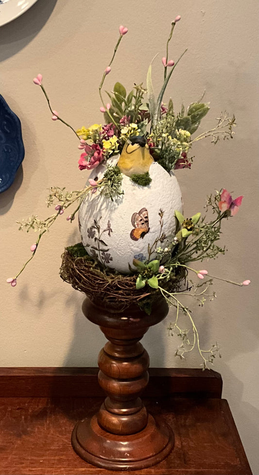 Pedestal Egg Decor