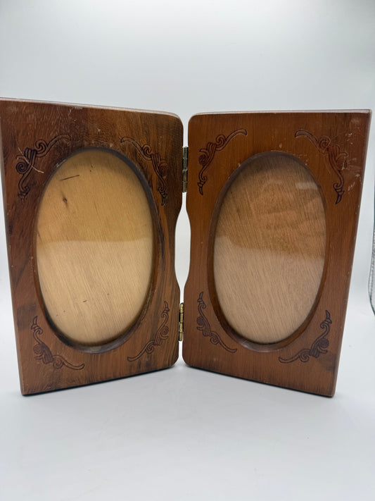 Vintage Wood Dual Fold Photo Frame ￼