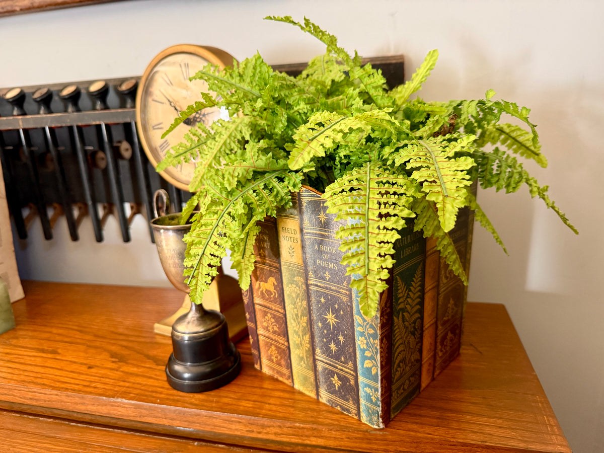 Book Pattern Small Trash Bin