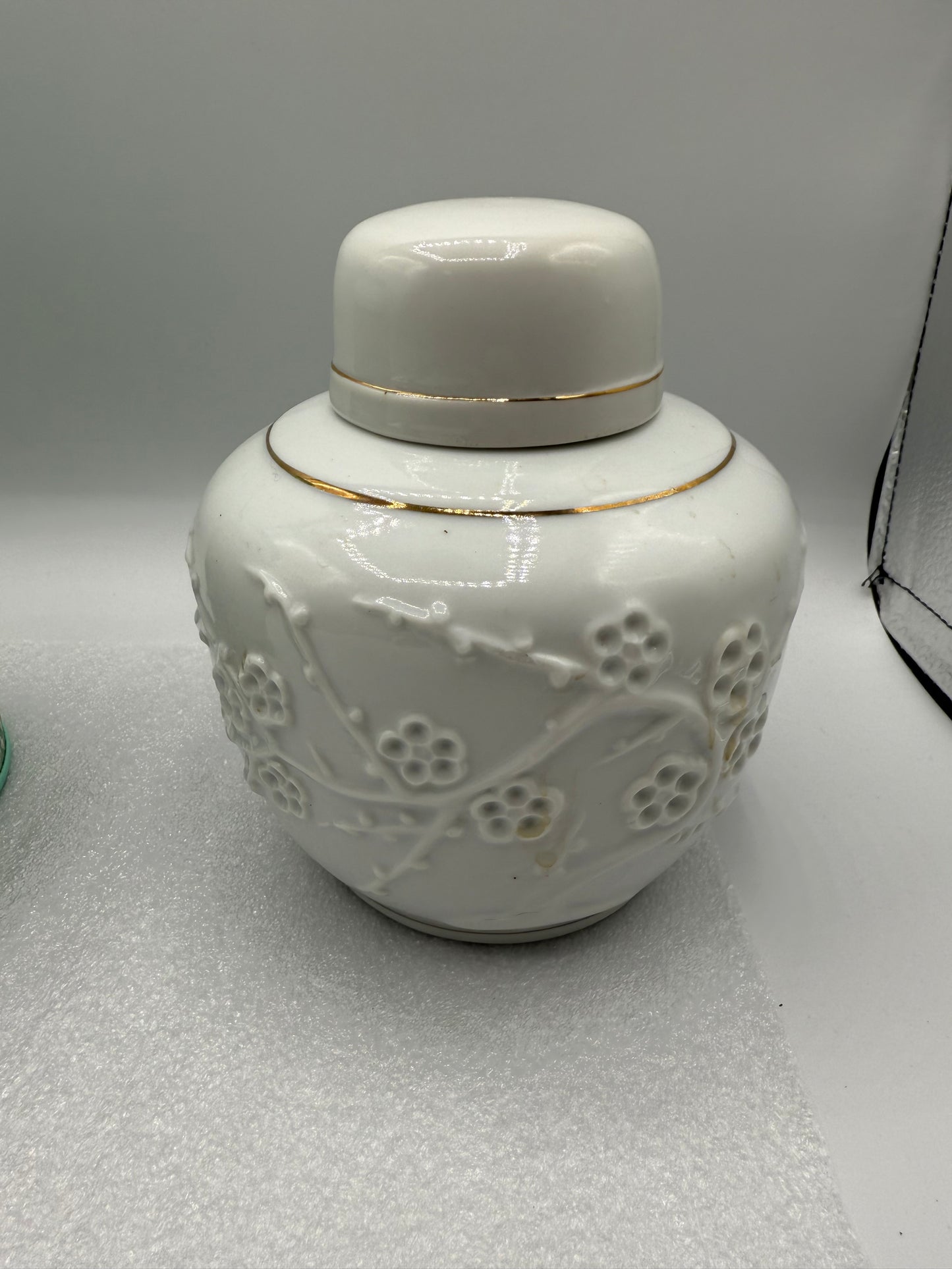 Vintage Porcelain Ginger Jar with Lid/Plum Design