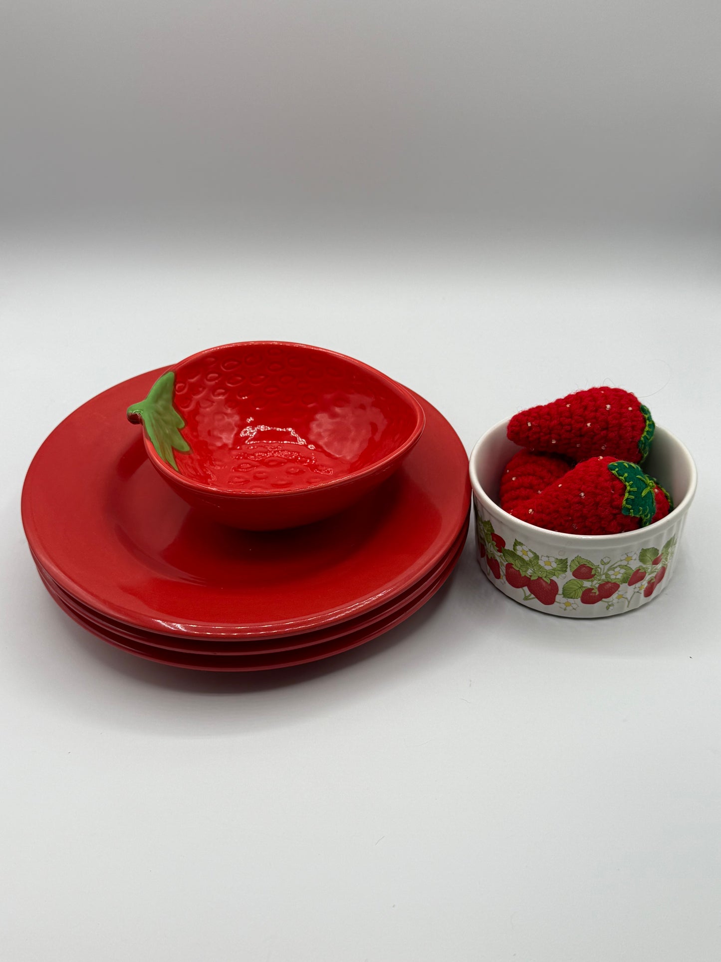 5-piece Strawberry Set with Crocheted Berries