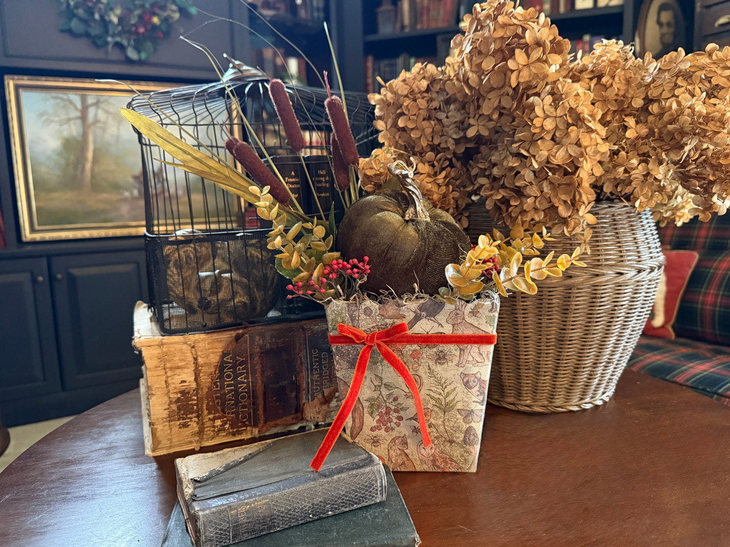 Scalloped Planter with Pumpkin Florals