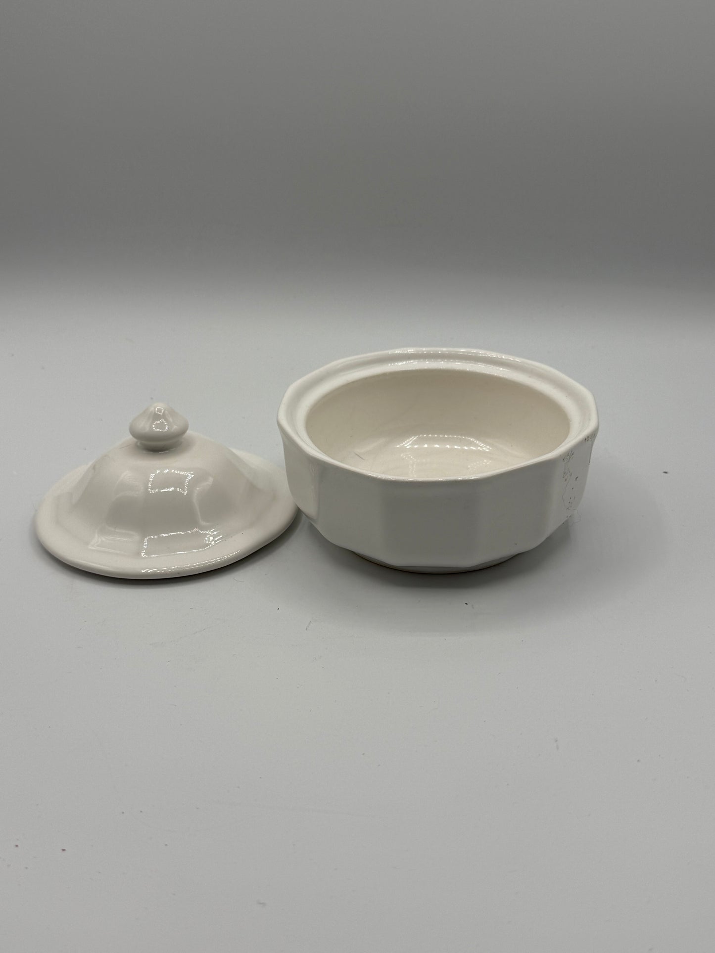 Pfaltzgraff Heritage White Butter Tub