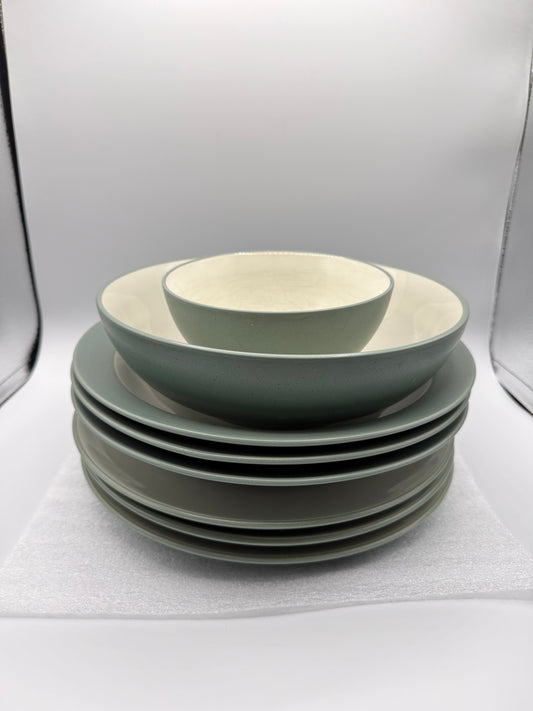 8-Piece Noritake Colorwave Green Dish Set