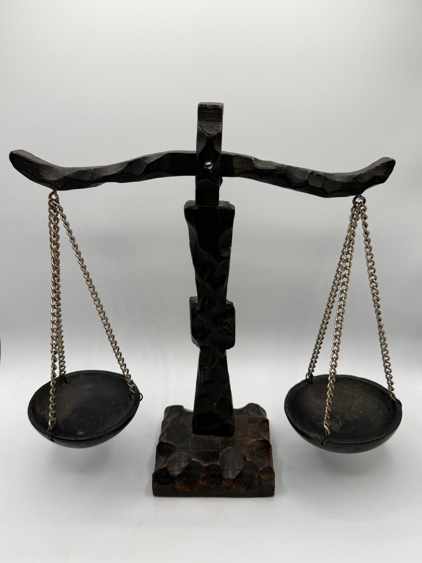 Spanish Vintage Wood Weighing Scale