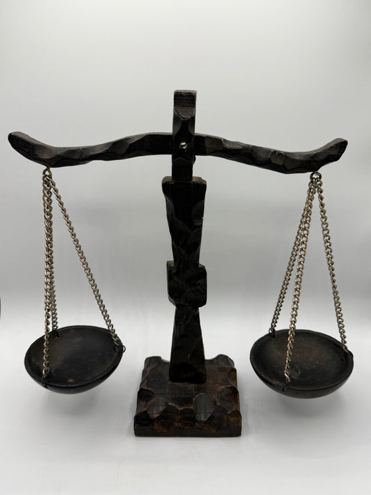 Spanish Vintage Wood Weighing Scale