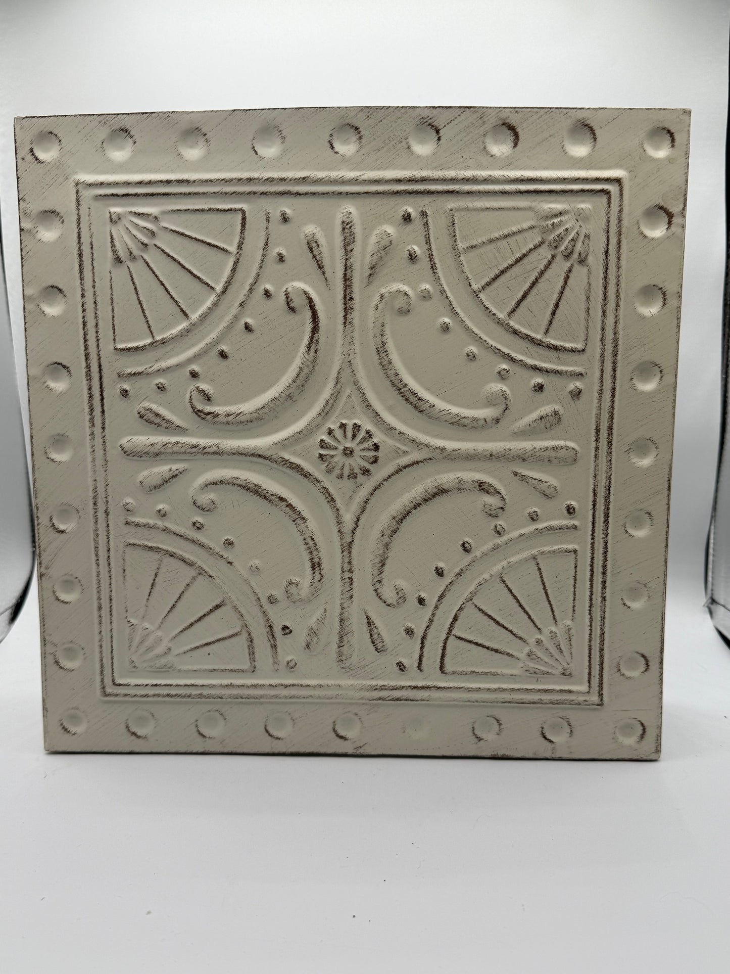 Tin Wall Pocket with Handle