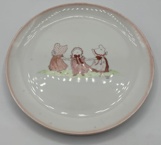Plate with 3 Pioneer Girls