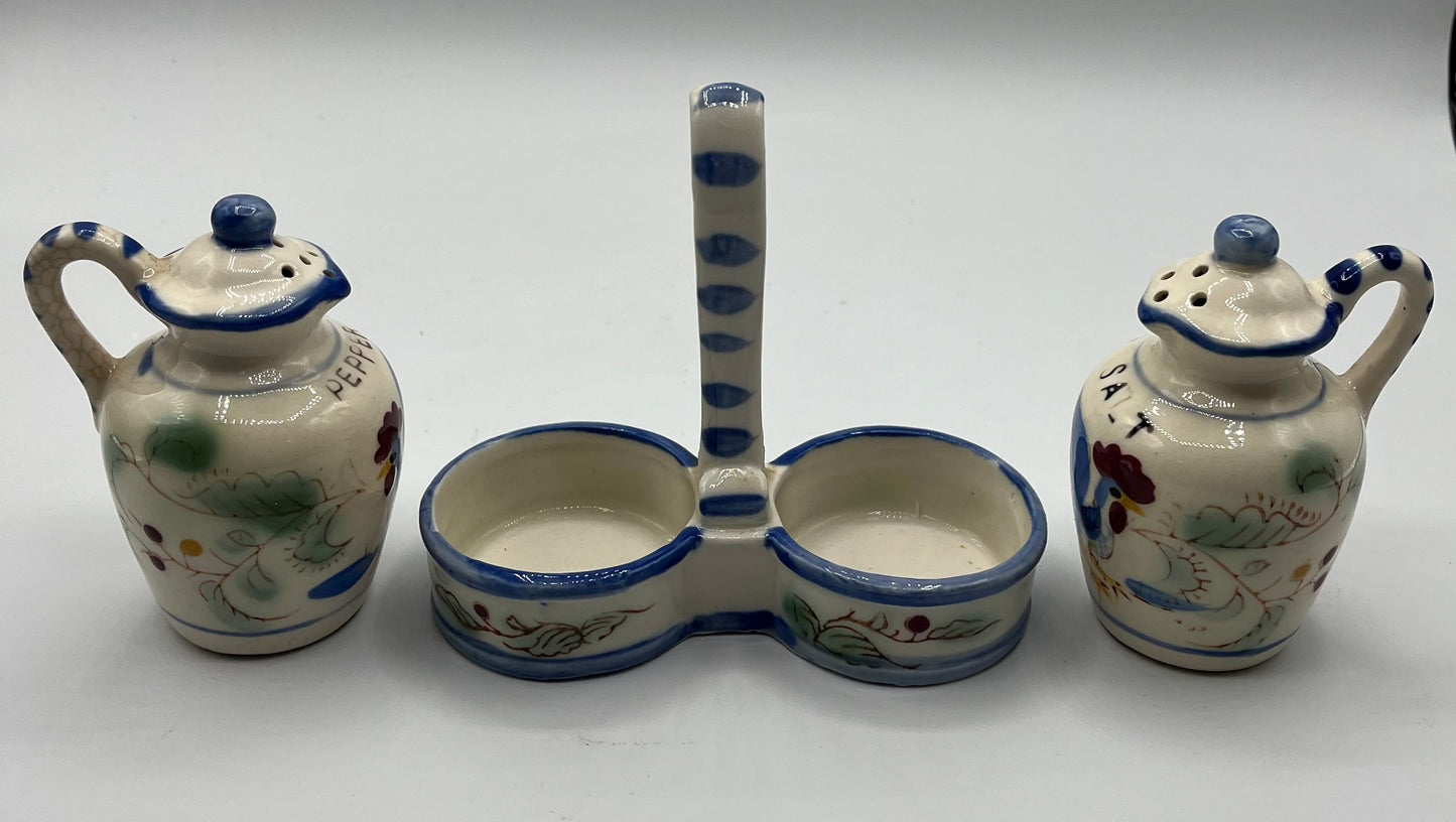 Nasco Japan Rooster Salt & Pepper Set