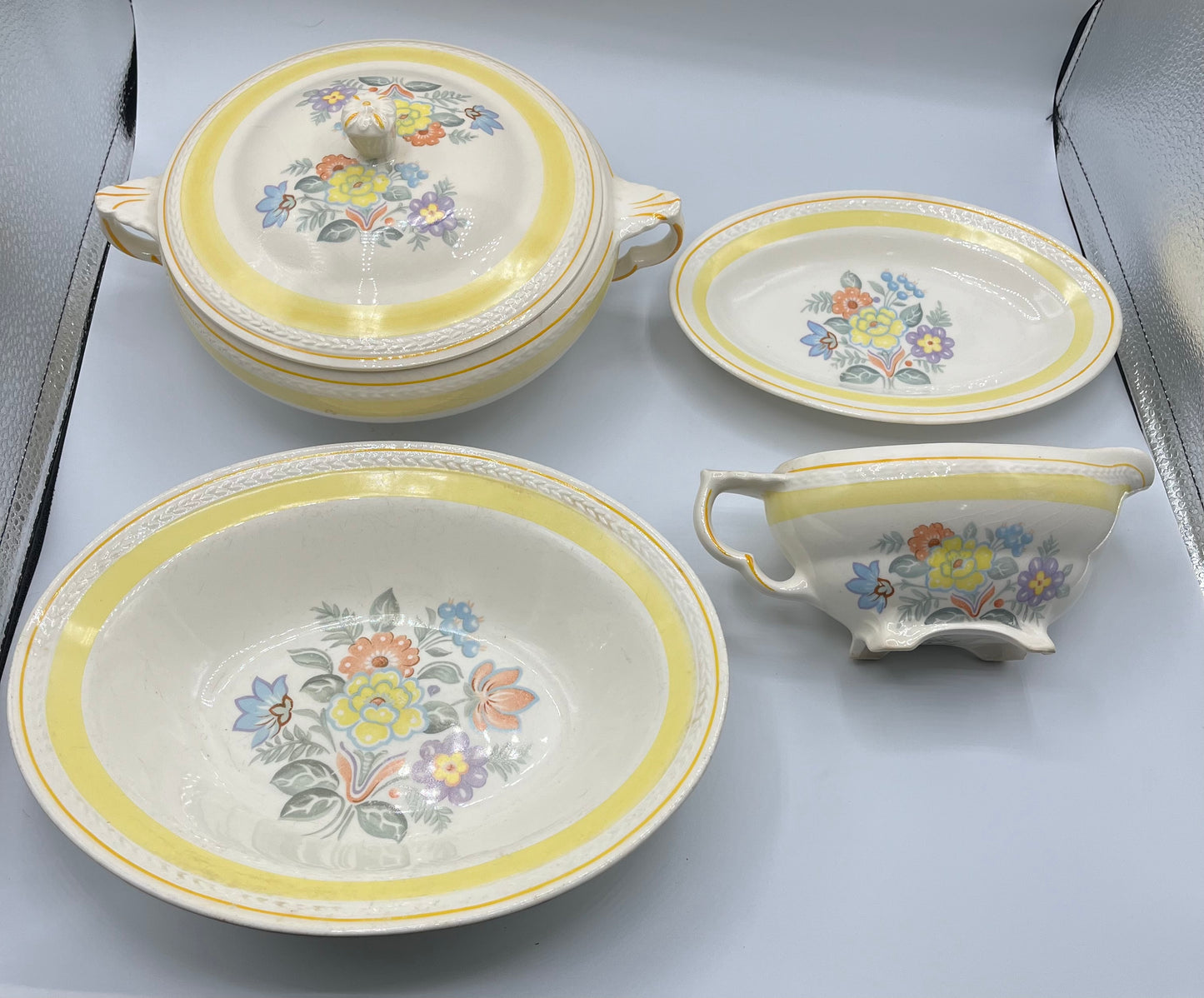 Rare Crown Potteries Co. Floral Pattern 1941 (5 piece set)