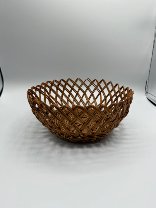 Beautiful Vintage Bun Basket